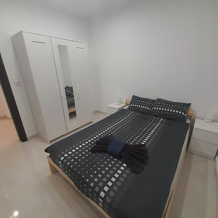 Modern 3Br Stylish Apartment With Large Balcony - Close To St Julians And St Georges Bay Is-Swieqi Exterior foto